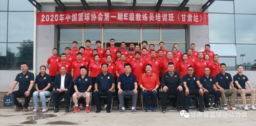 刻苦训练篮球时如何避免受伤的建议_0